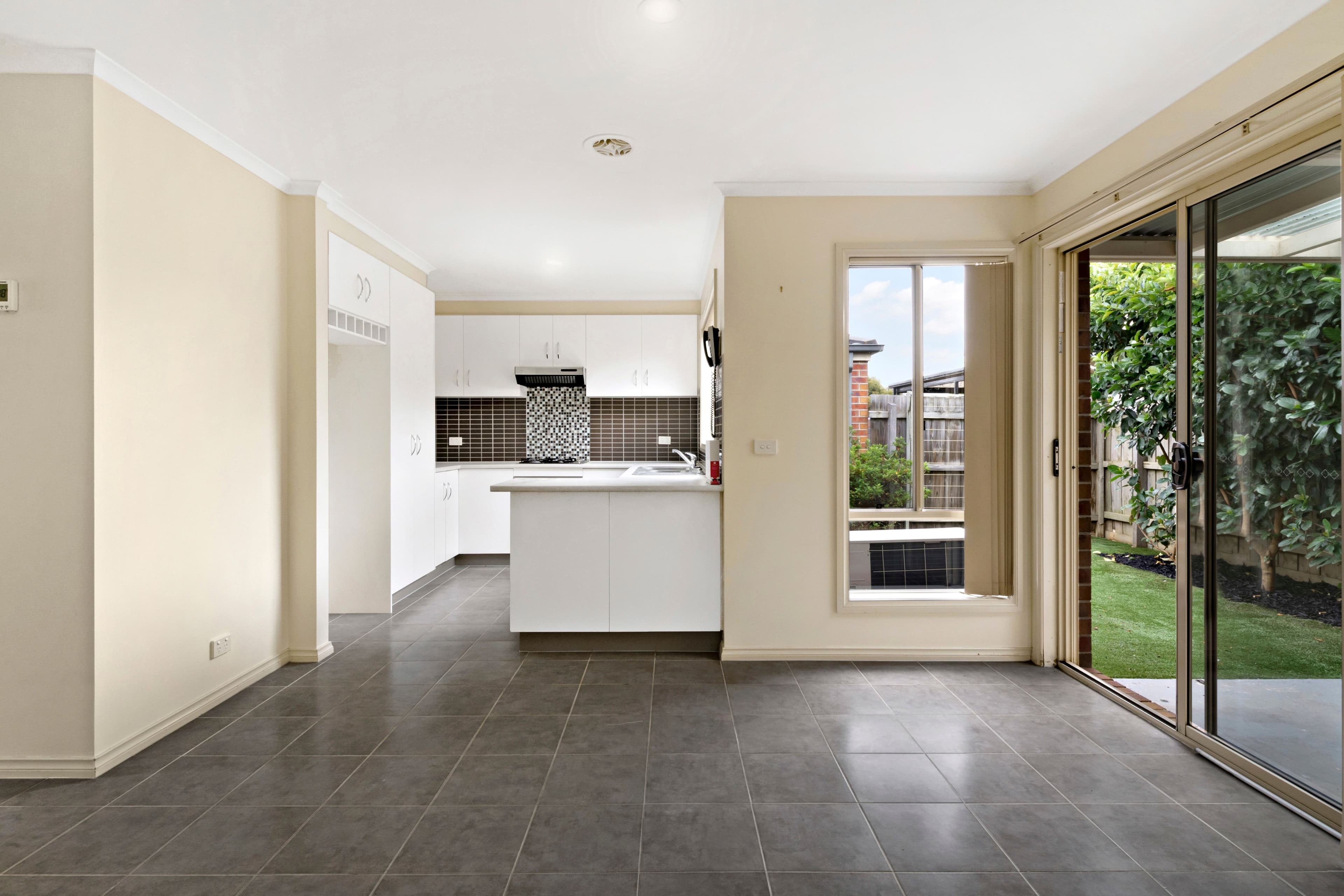 141 Raglan Street, Wallan VIC 3756, Wallan - Thumbnail 4