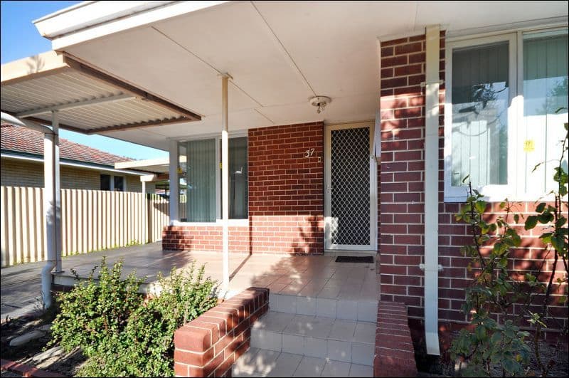 37 Swincer Way, KOONDOOLA WA 6064, Koondoola - Thumbnail 4