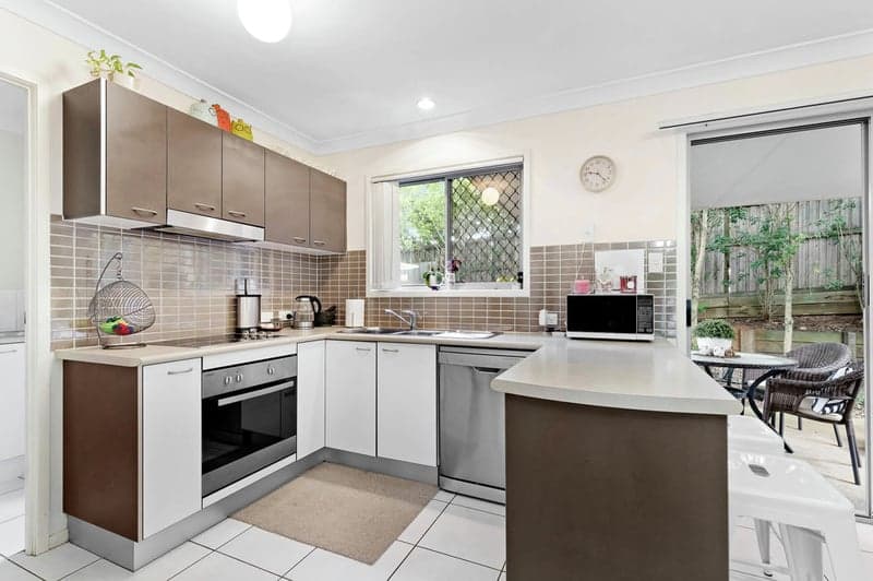 18 Emma Street, Bracken Ridge - Thumbnail 2
