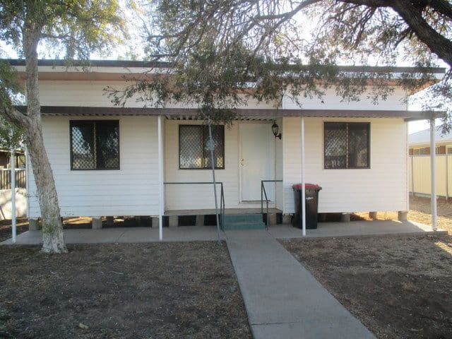 16 Auburn Street, Coonamble - Image 1