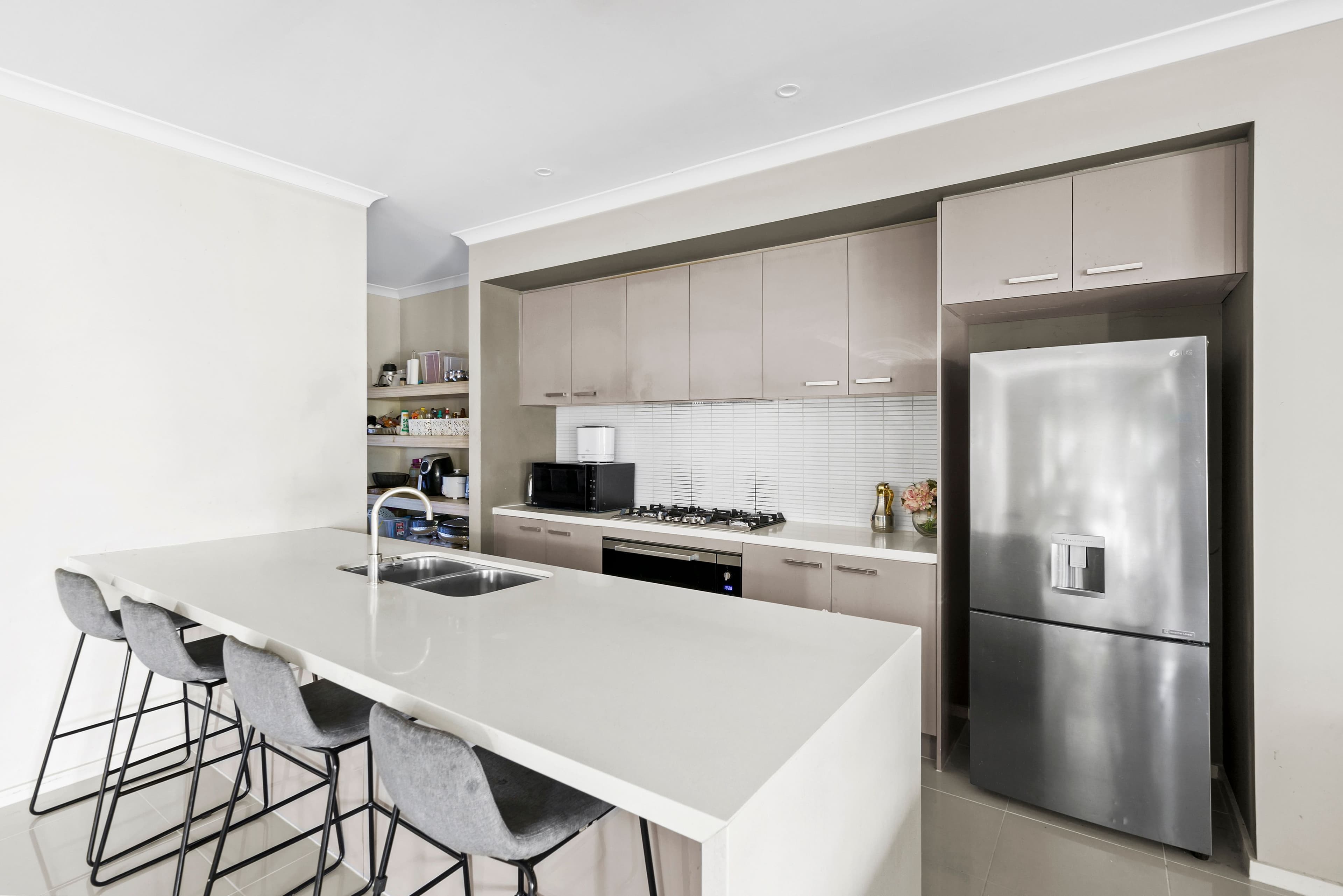 63 Sayers Road, Williams Landing VIC 3027, Williams Landing - Thumbnail 3