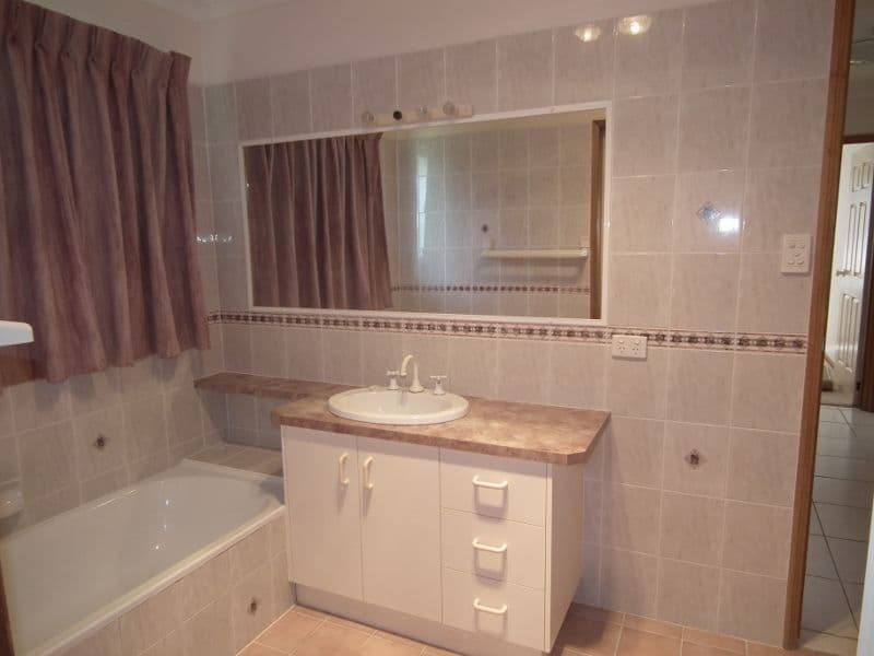 2 Greenway Court, Maryborough QLD 4650, Maryborough - Thumbnail 8