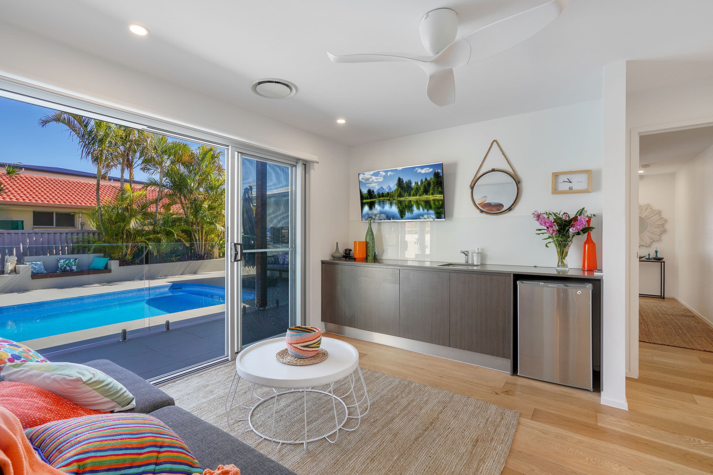 210 Acanthus Avenue, Burleigh Waters QLD 4220, Burleigh Waters - Thumbnail 5