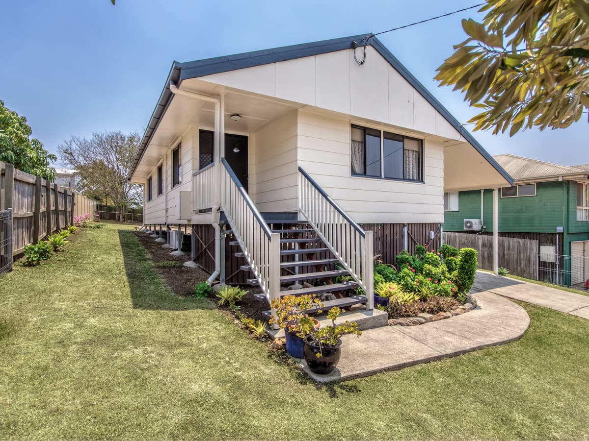 34 Skinner Crescent, Silkstone QLD 4304, Silkstone - Image 1