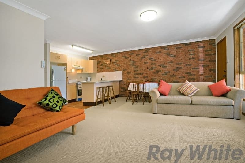 52 Waterbush Crescent, Woodberry - Thumbnail 2