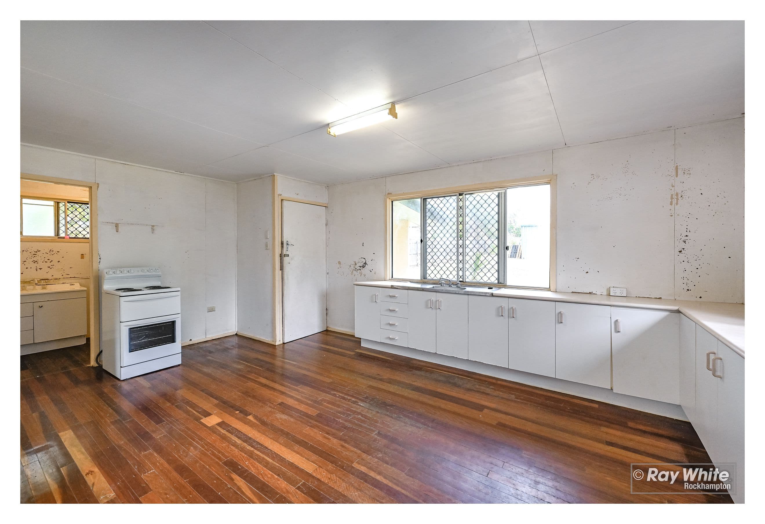37 Daniel Street, Koongal QLD 4701, Koongal - Thumbnail 3