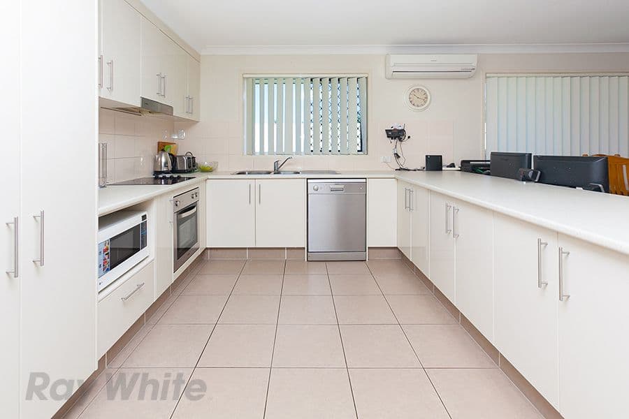 5 Coolibah Close, Springfield Lakes QLD 4300, Springfield Lakes - Thumbnail 4