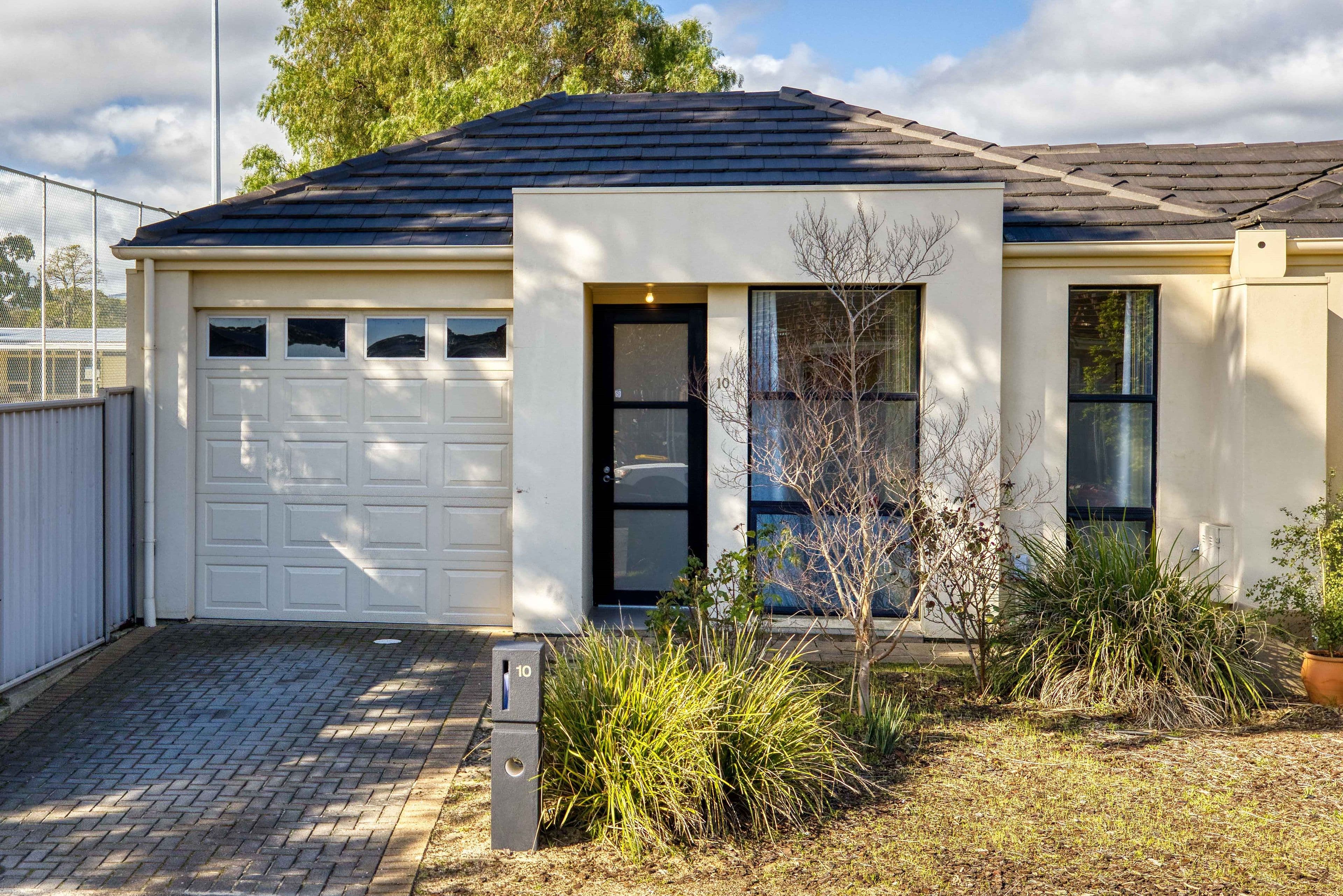 10 Ragless Avenue, Park Holme SA 5043, Park Holme - Image 1