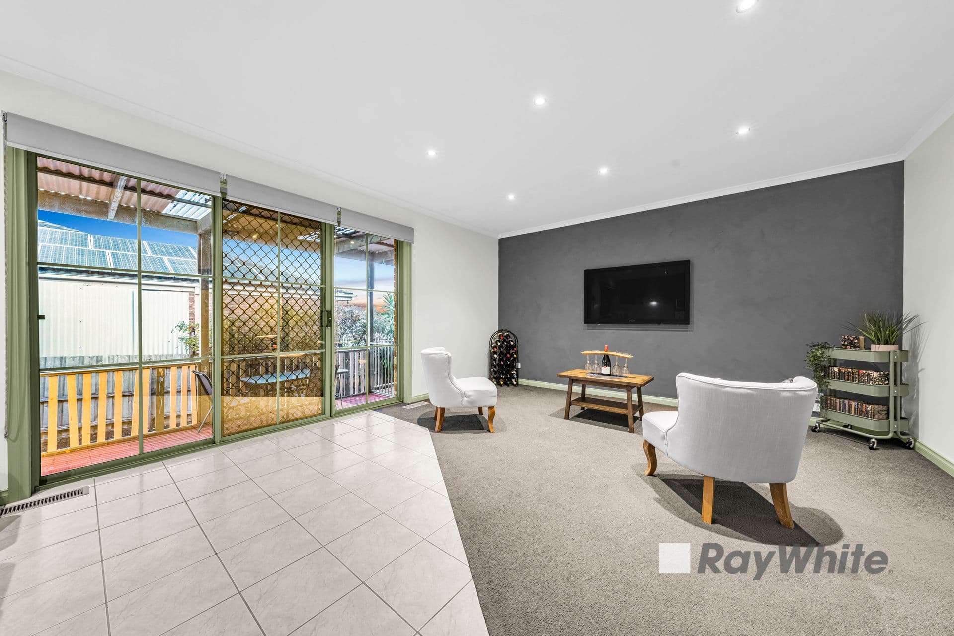 5 Sneddon Drive, Narre Warren South VIC 3805, Narre Warren South - Thumbnail 3