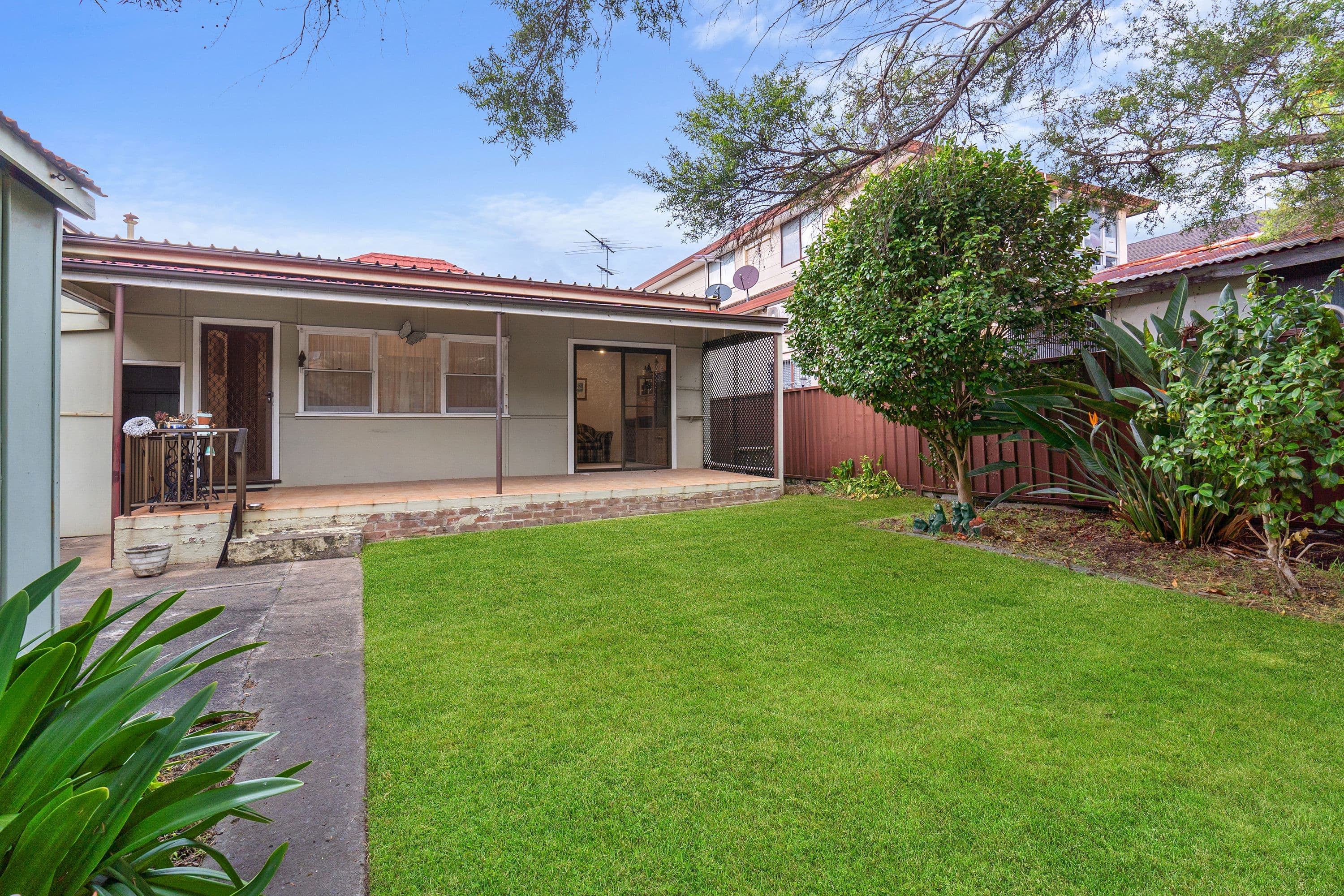 89 Clissold Parade, Campsie NSW 2194, Campsie - Thumbnail 2