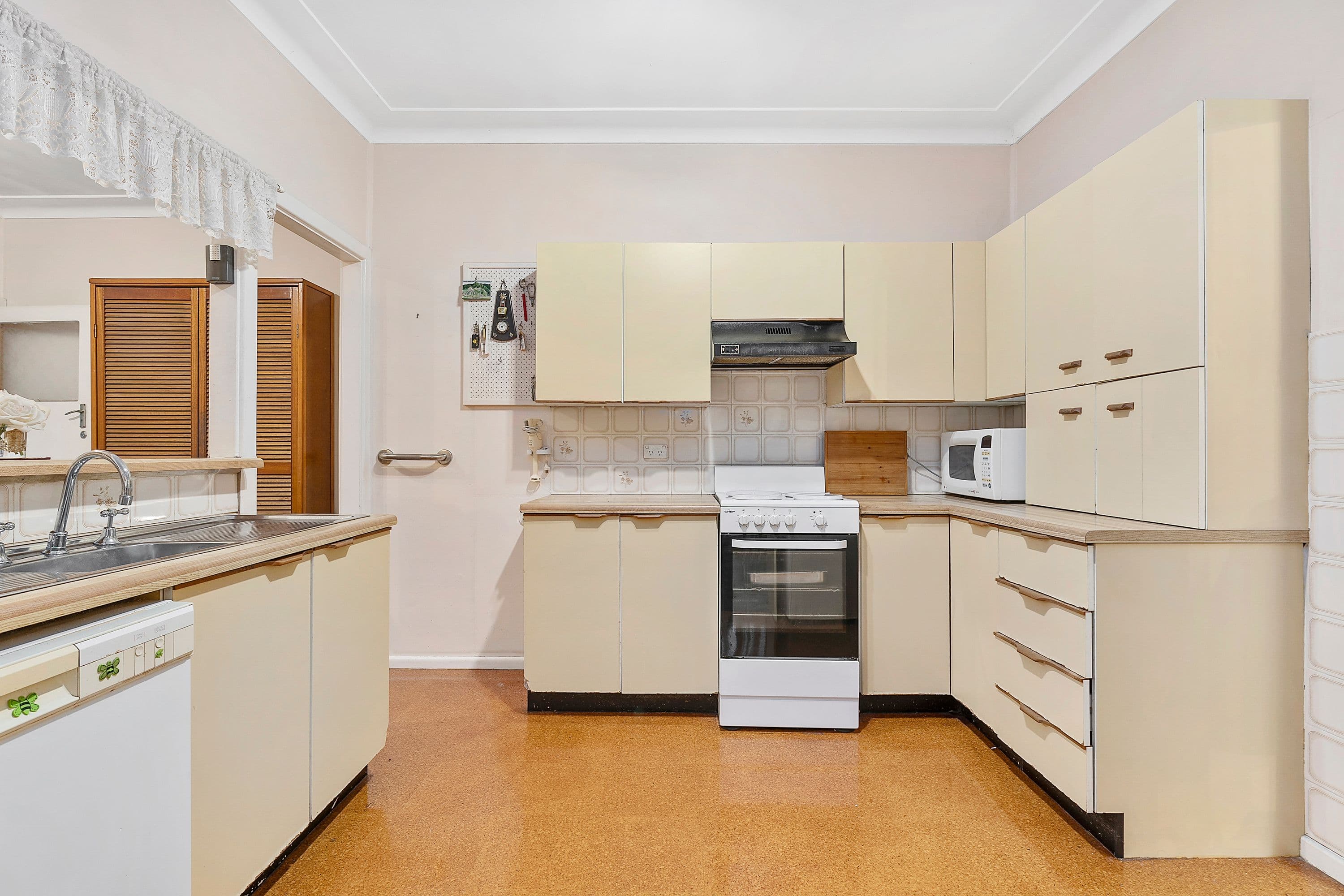 89 Clissold Parade, Campsie NSW 2194, Campsie - Thumbnail 4