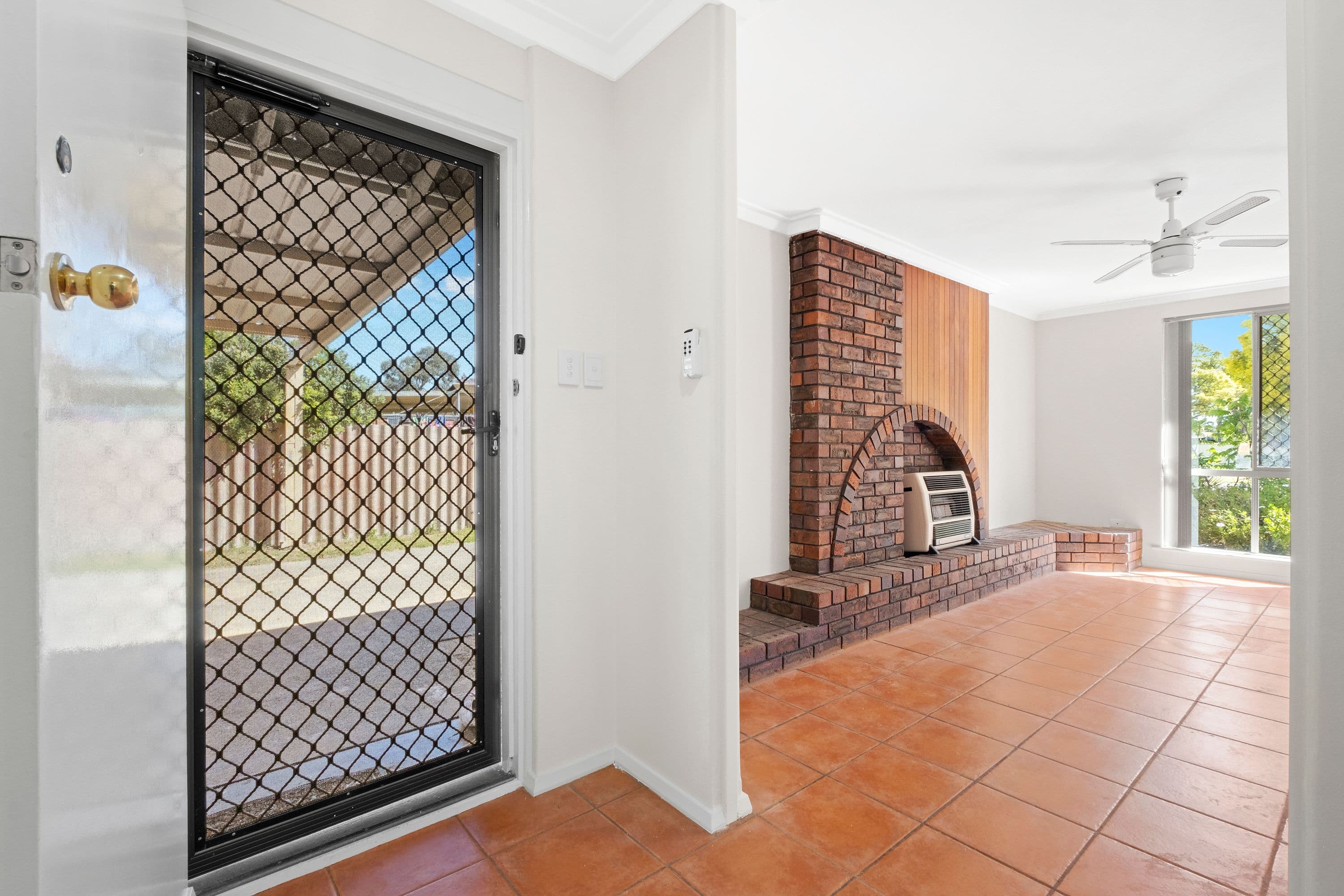 13 Nyran Place, Armadale WA 6112, Armadale - Thumbnail 4