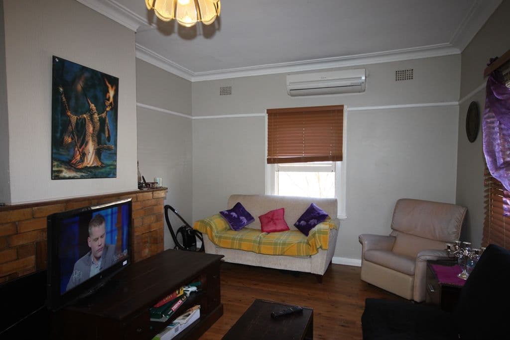 72 Johnston Street, TAMWORTH NSW 2340, North Tamworth - Thumbnail 2