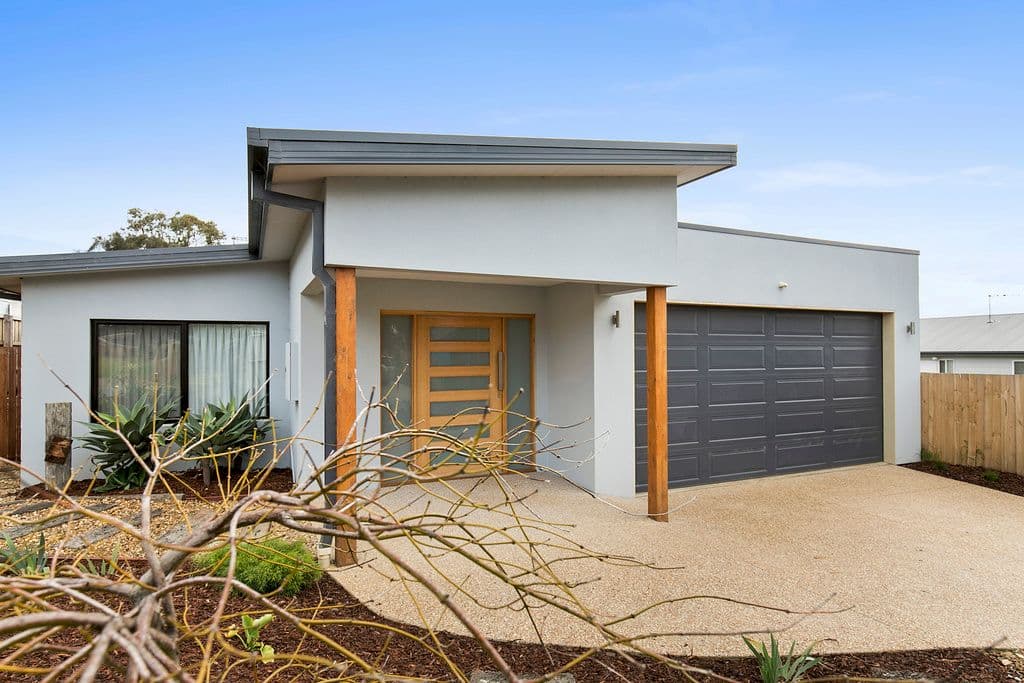 24 Castle Combe Circuit, Cowes VIC 3922, Cowes - Image 1