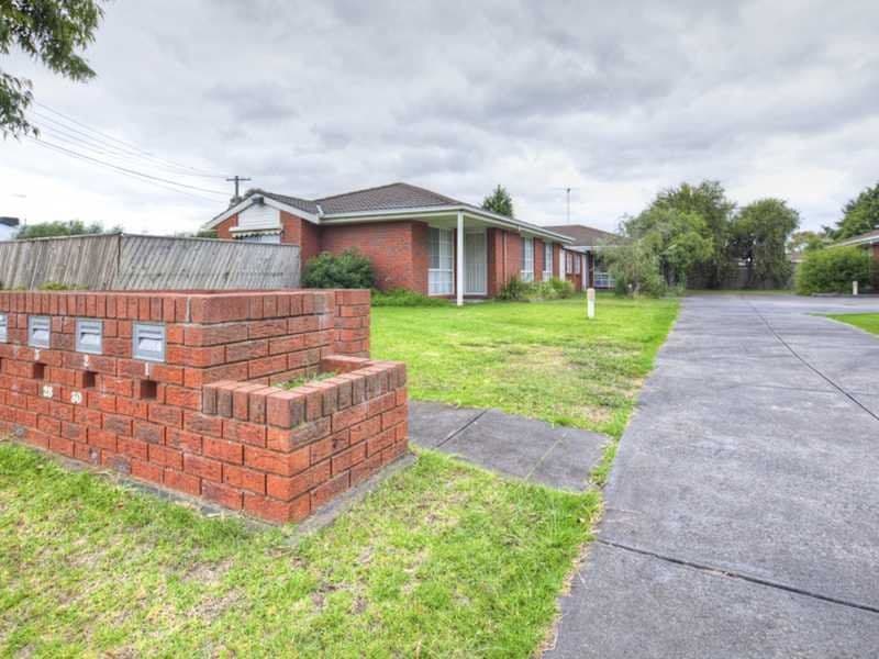 28 Cameron Crescent, LARA VIC 3212, Lara - Image 1