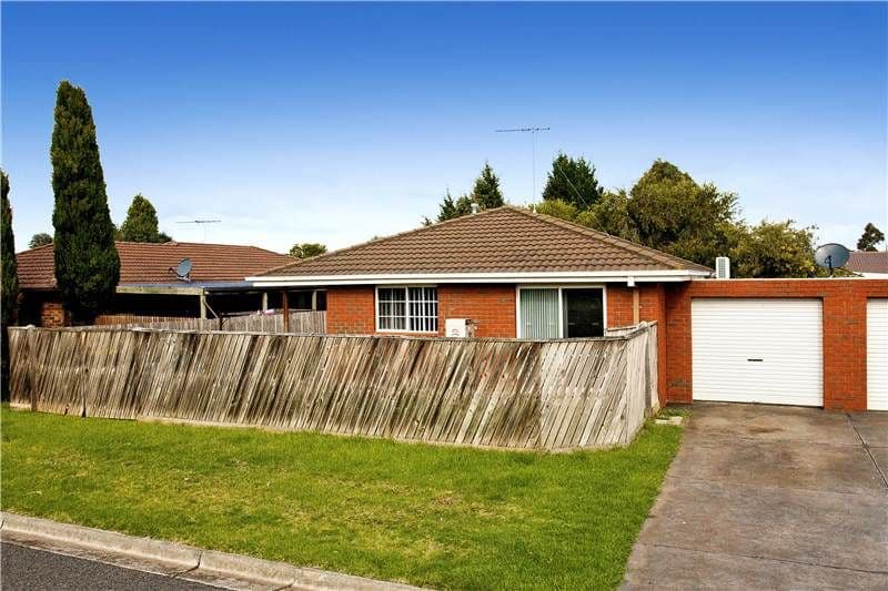 28 Cameron Crescent, LARA VIC 3212, Lara - Thumbnail 2