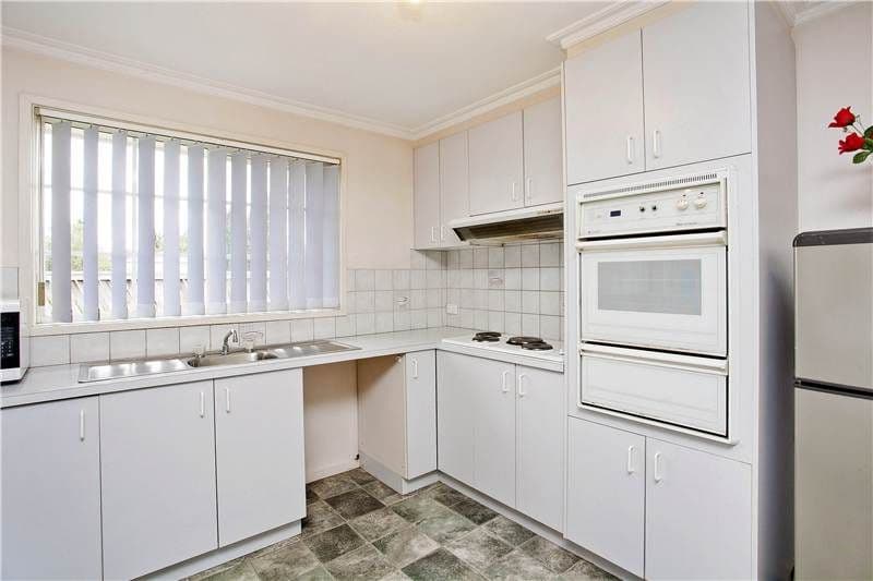 28 Cameron Crescent, LARA VIC 3212, Lara - Thumbnail 6