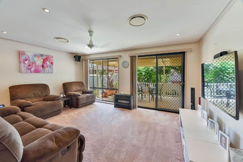 12 Roderigo Close, Rosemeadow - Thumbnail 2