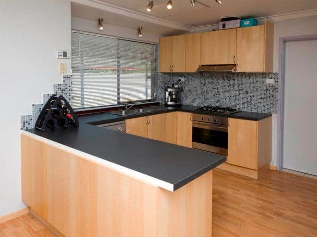 14 Wooramel Crescent, GOSNELLS WA 6110, Gosnells - Thumbnail 2