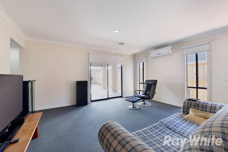 105 Henry Road, Pakenham VIC 3810, Pakenham - Thumbnail 3