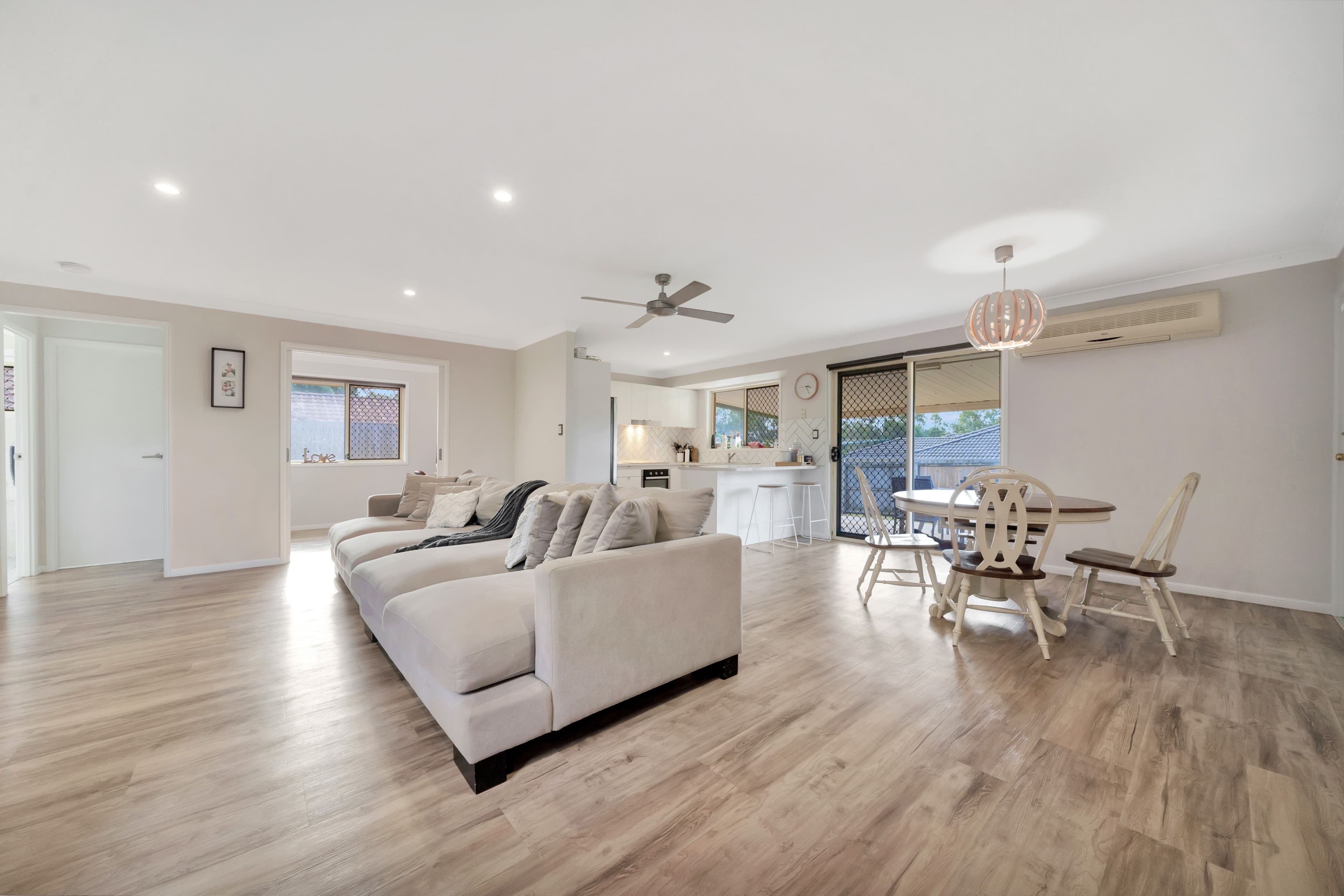 6 Lincoln Court, Heritage Park QLD 4118, Heritage Park - Thumbnail 2