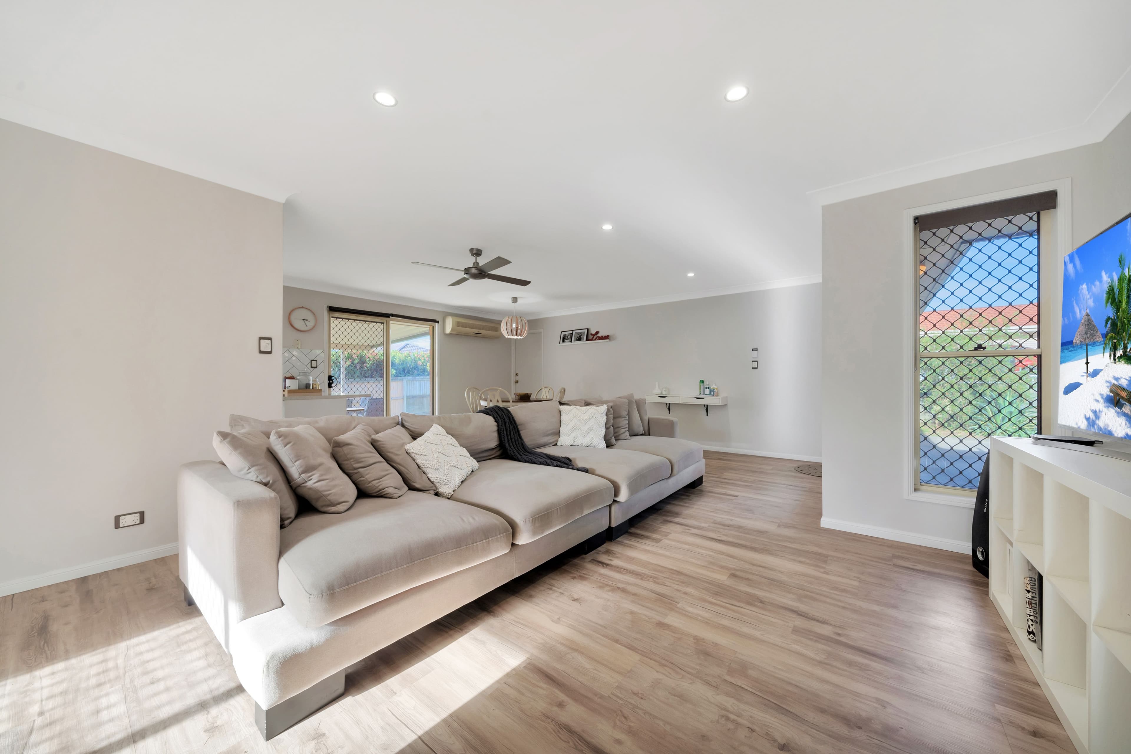 6 Lincoln Court, Heritage Park QLD 4118, Heritage Park - Thumbnail 3