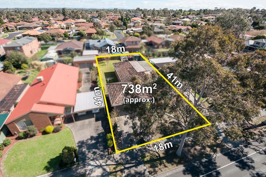 126 Mill Park Drive, Mill Park VIC 3082, Mill Park - Thumbnail 2