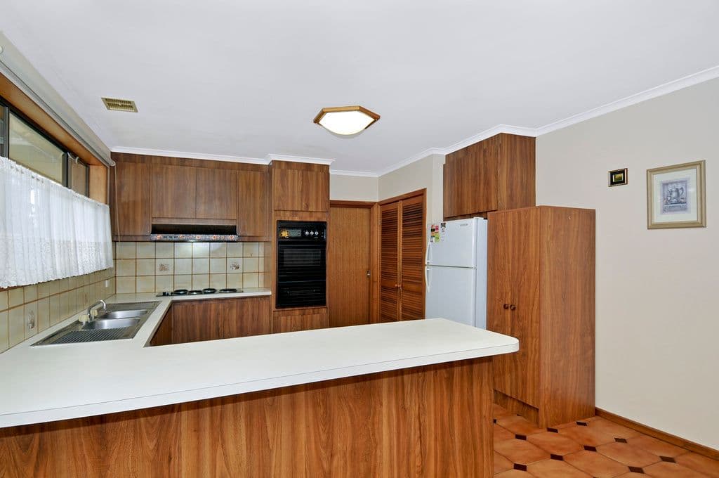 126 Mill Park Drive, Mill Park VIC 3082, Mill Park - Thumbnail 3