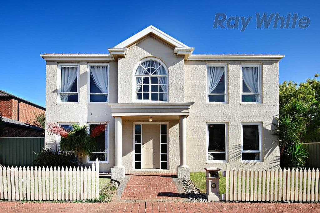 33 Glastonbury Circuit, Point Cook VIC 3030, Point Cook - Image 1