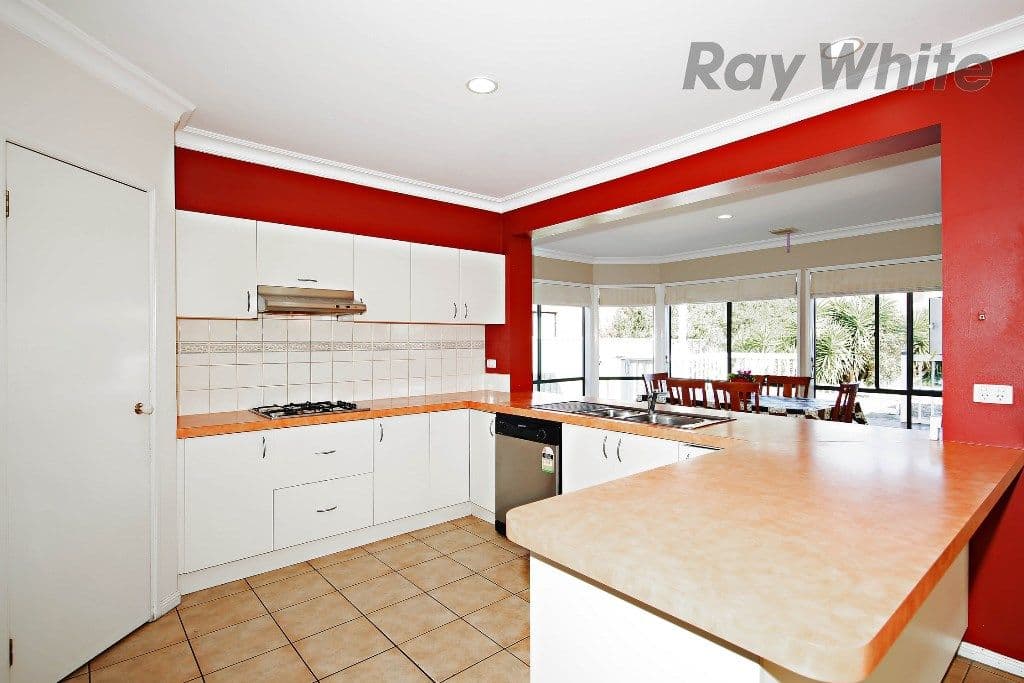 33 Glastonbury Circuit, Point Cook VIC 3030, Point Cook - Thumbnail 4