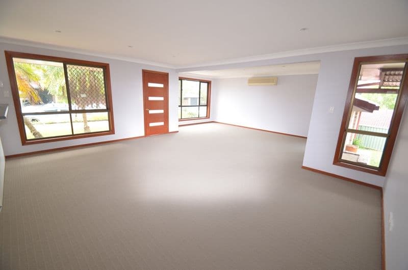 4 Yarran Drive, ASHMORE QLD 4214, Ashmore - Thumbnail 2