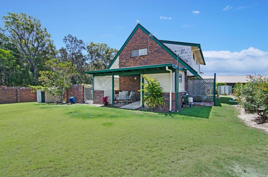 168 Tallebudgera Drive, PALM BEACH QLD 4221, Palm Beach - Thumbnail 2