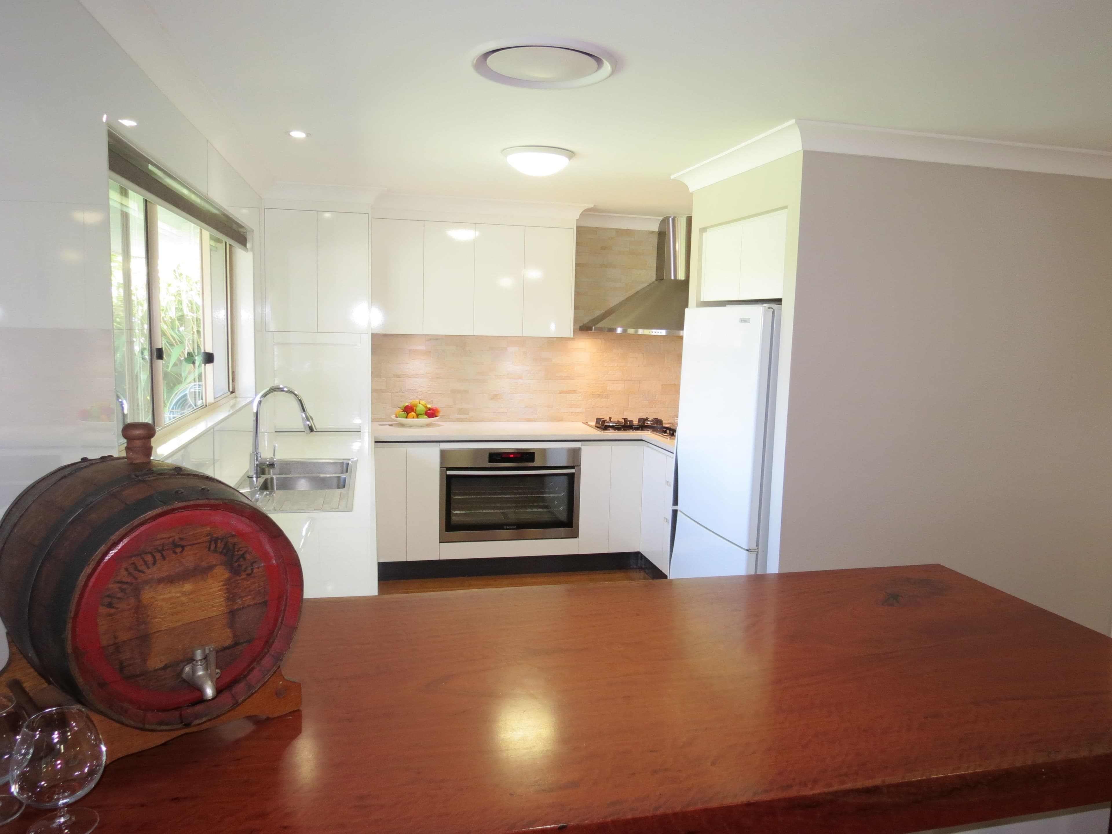 16 Cowan Crescent, Emerald QLD 4720, Emerald - Thumbnail 2