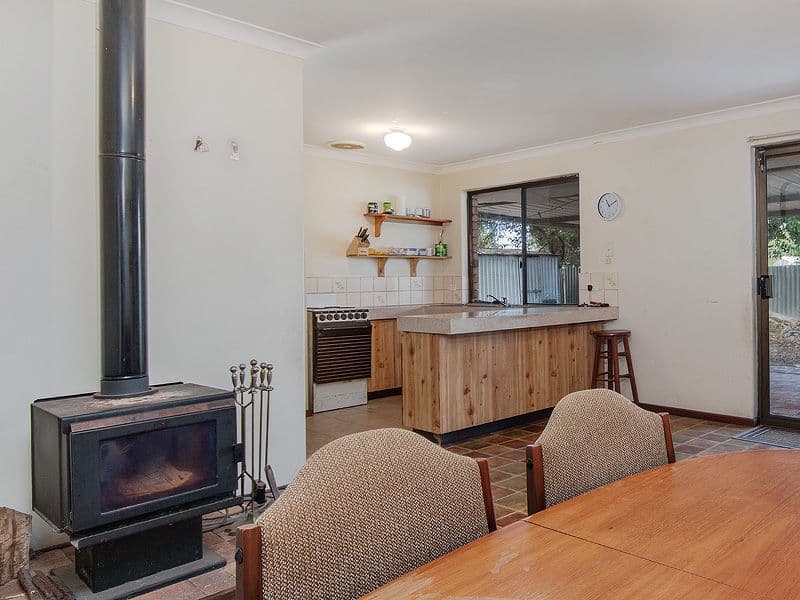 28 Goongarrie Drive, Waikiki WA 6169, Waikiki - Thumbnail 3