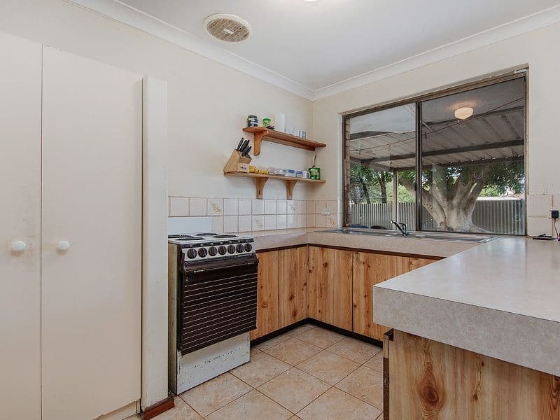 28 Goongarrie Drive, Waikiki WA 6169, Waikiki - Thumbnail 6