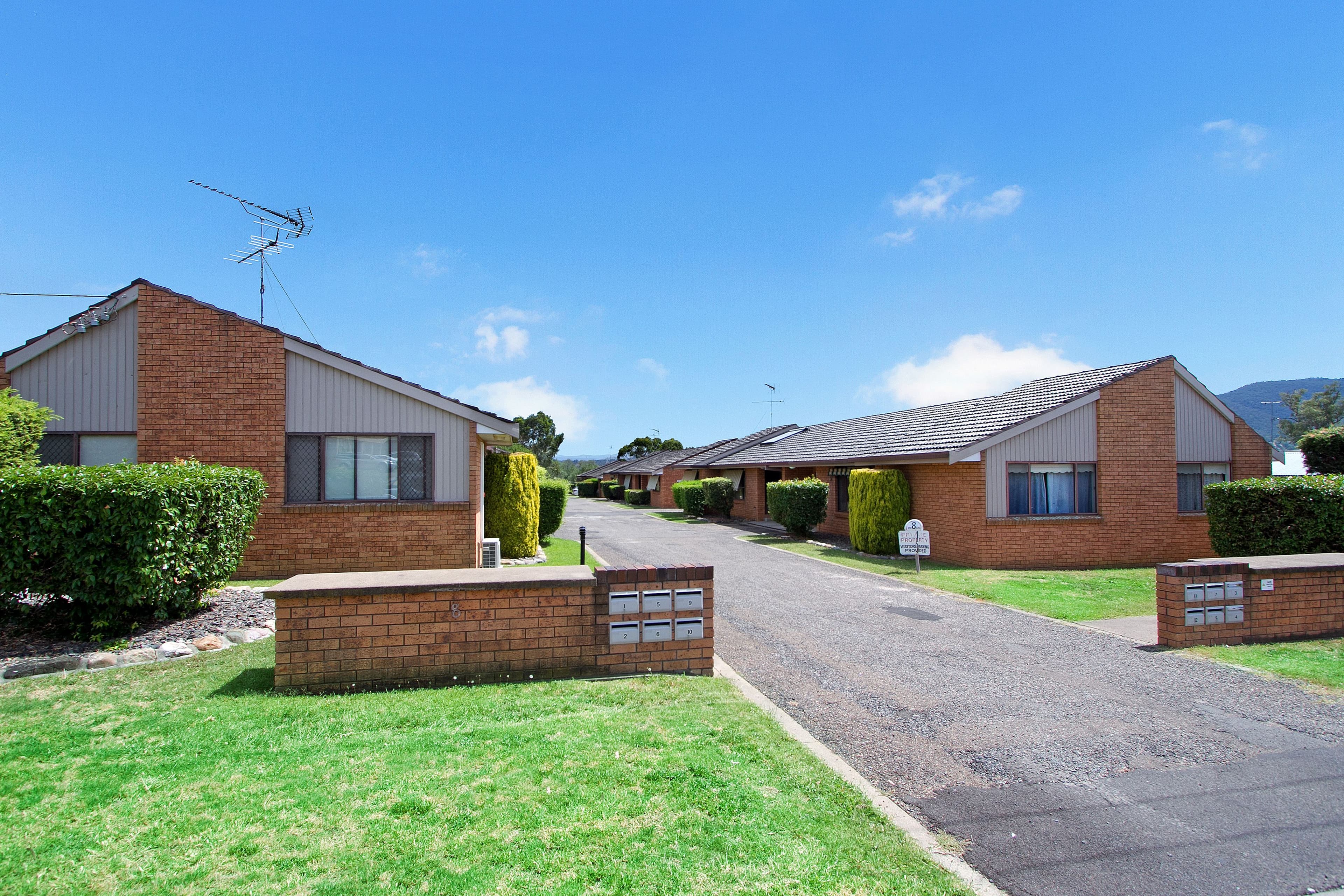 8 Thibault Street, Tamworth NSW 2340, South Tamworth - Image 1