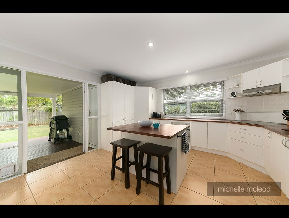 24 Noreen Street, Chapel Hill QLD 4069, Chapel Hill - Thumbnail 7