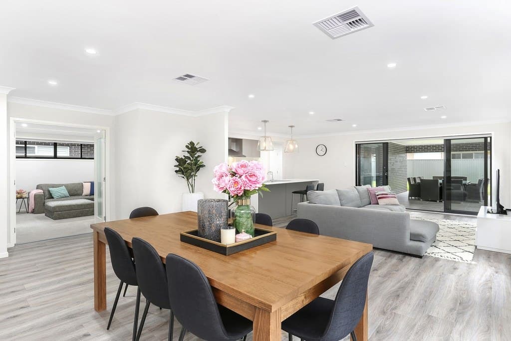 7 Barooga Place, Horsley - Image 1