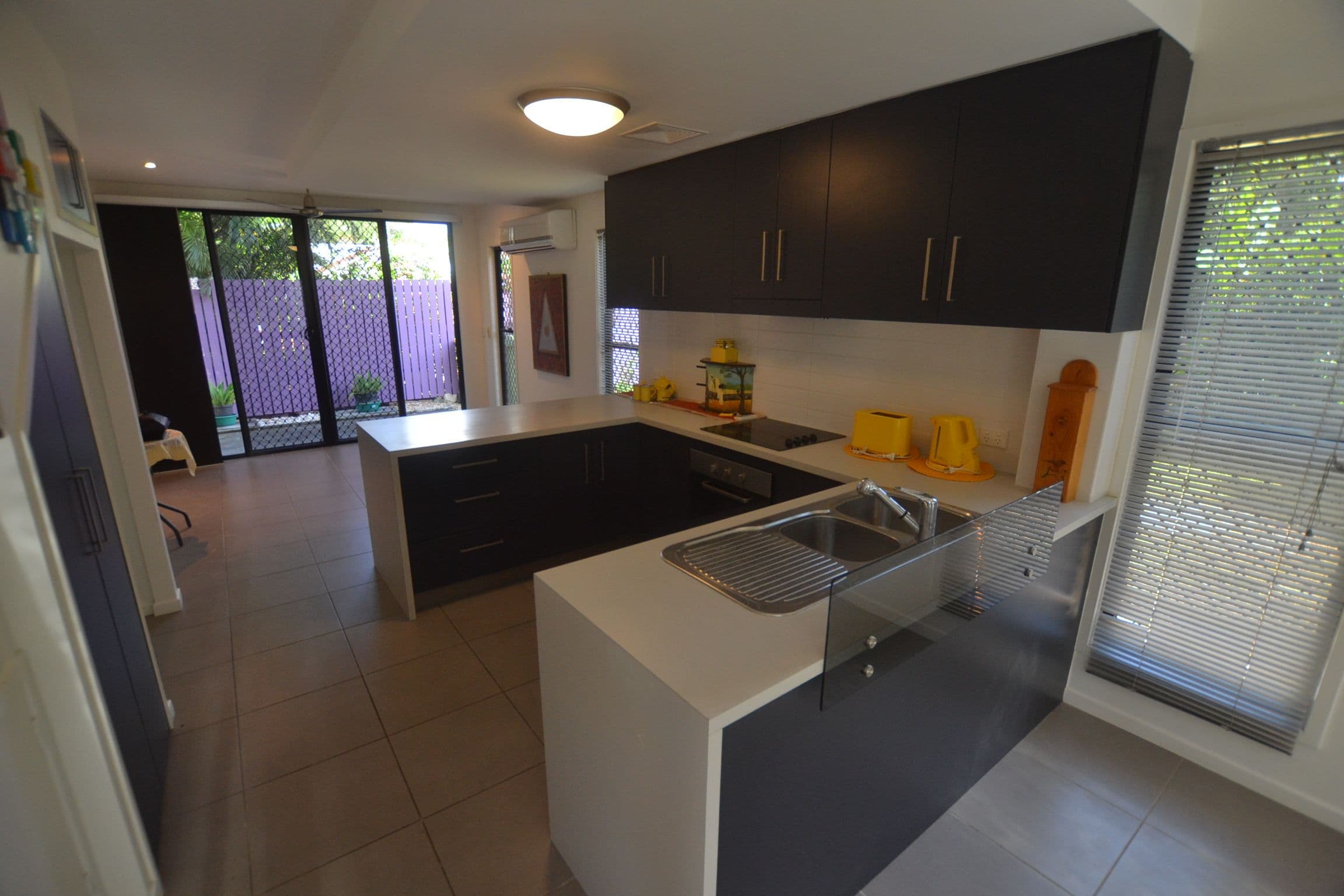 Unit 5, 41 Adelaide Park Road, Yeppoon QLD 4703, Yeppoon - Thumbnail 3