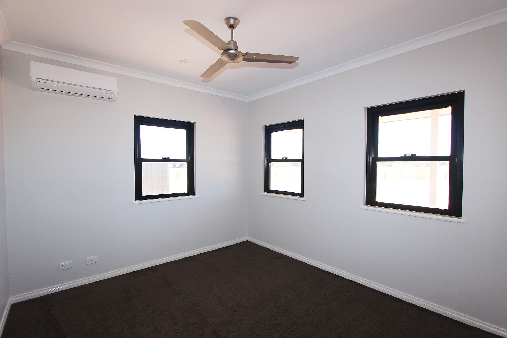 12 Jadura Crescent, Baynton WA 6714, Baynton - Thumbnail 3