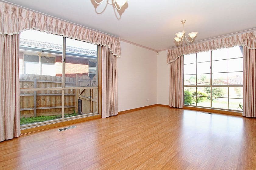 32 Pulford Crescent, MILL PARK VIC 3082, Mill Park - Thumbnail 3