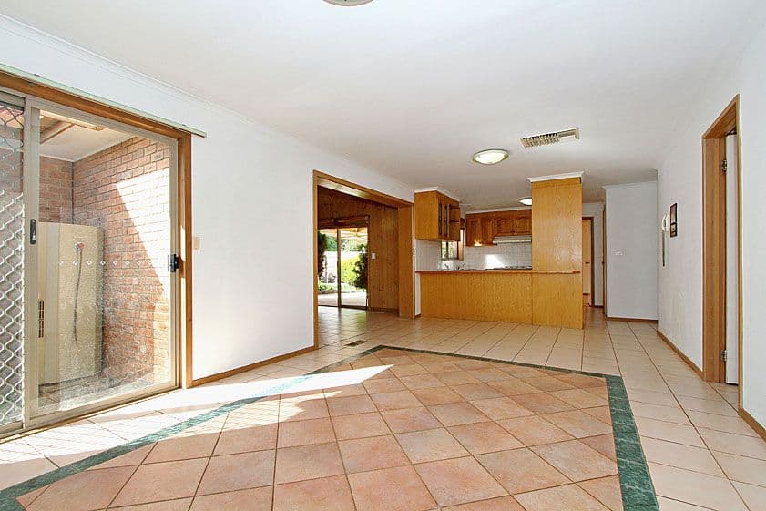32 Pulford Crescent, MILL PARK VIC 3082, Mill Park - Thumbnail 6
