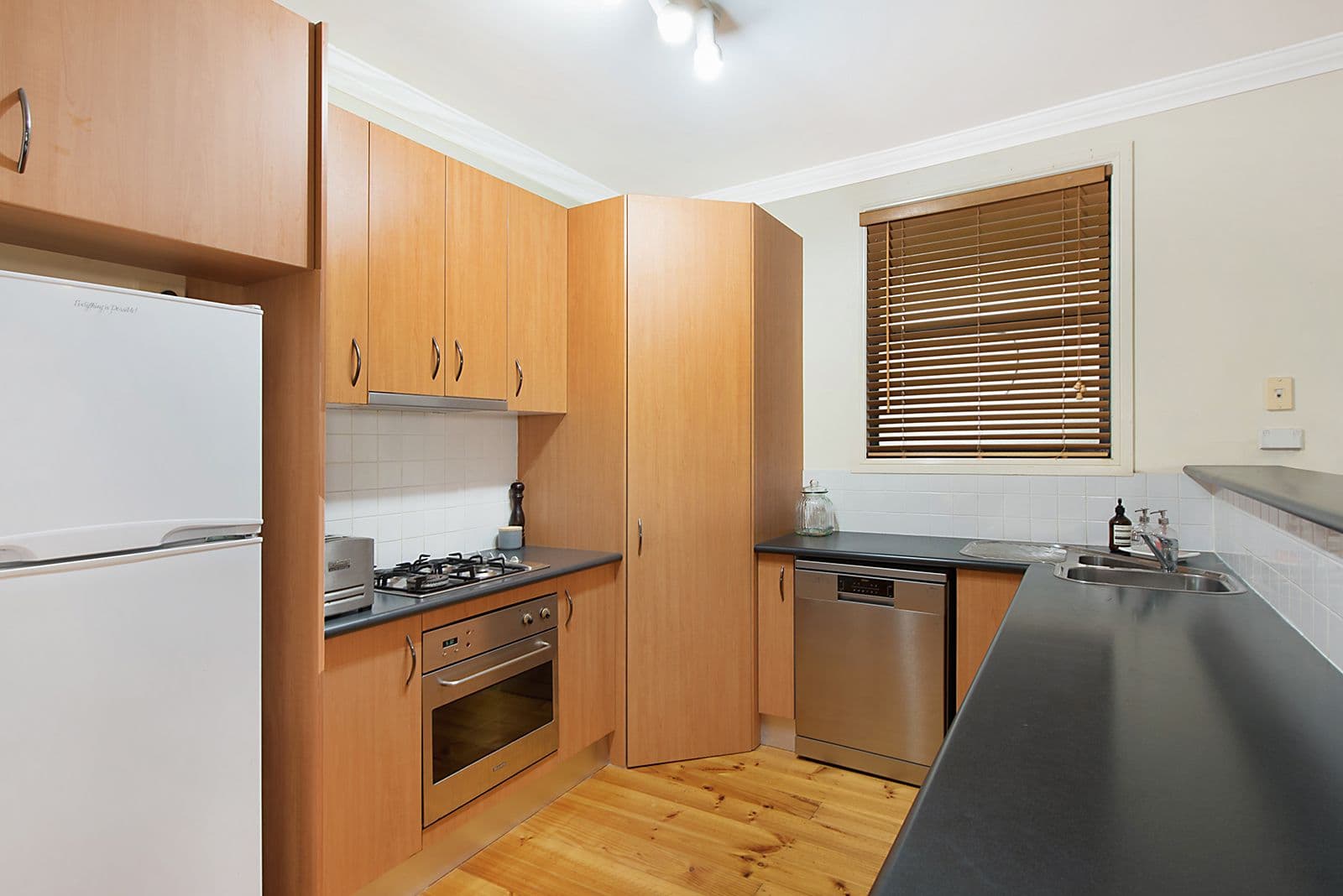 26 Twelfth Avenue, Kedron QLD 4031, Kedron - Thumbnail 6