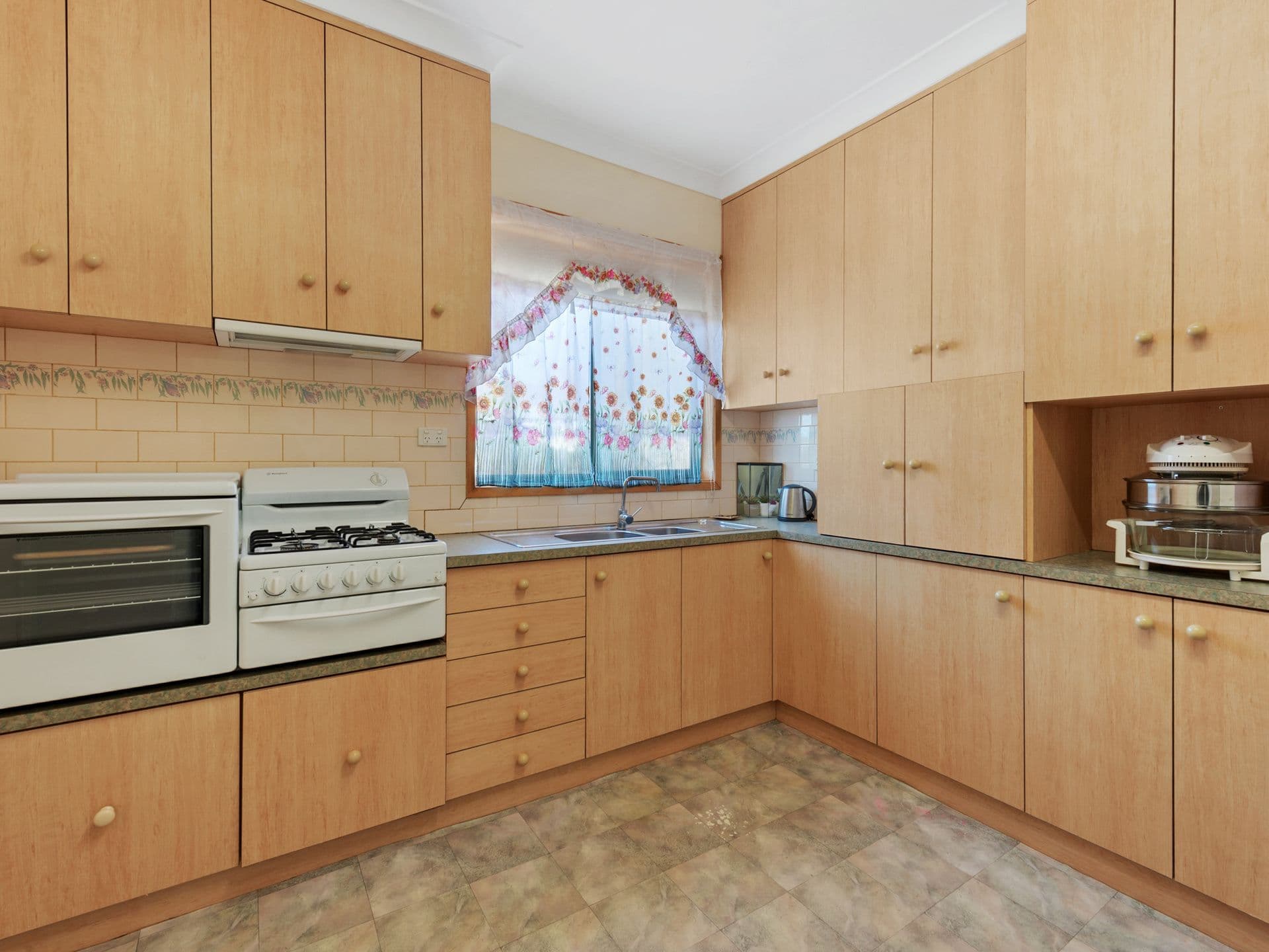51 Anglesey Street, Seymour VIC 3660, Seymour - Thumbnail 5