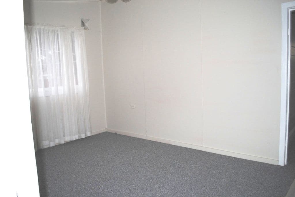 42 Victoria Parade, COOTAMUNDRA NSW 2590, Cootamundra - Thumbnail 4