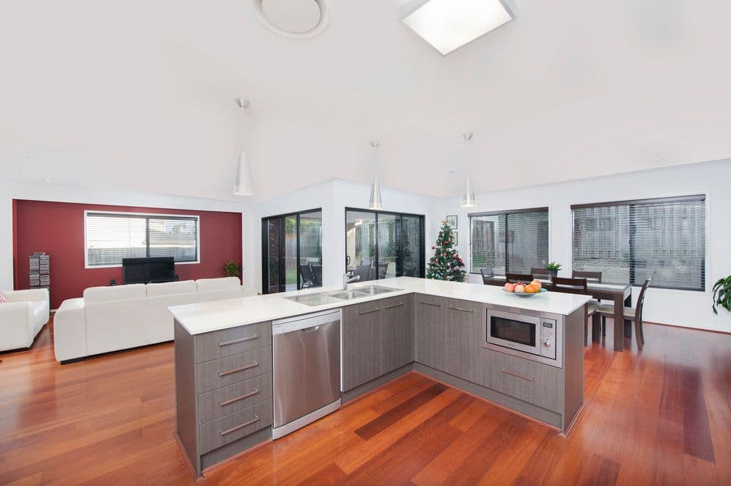 7 McGarry Street, EIGHT MILE PLAINS QLD 4113, Eight Mile Plains - Thumbnail 2
