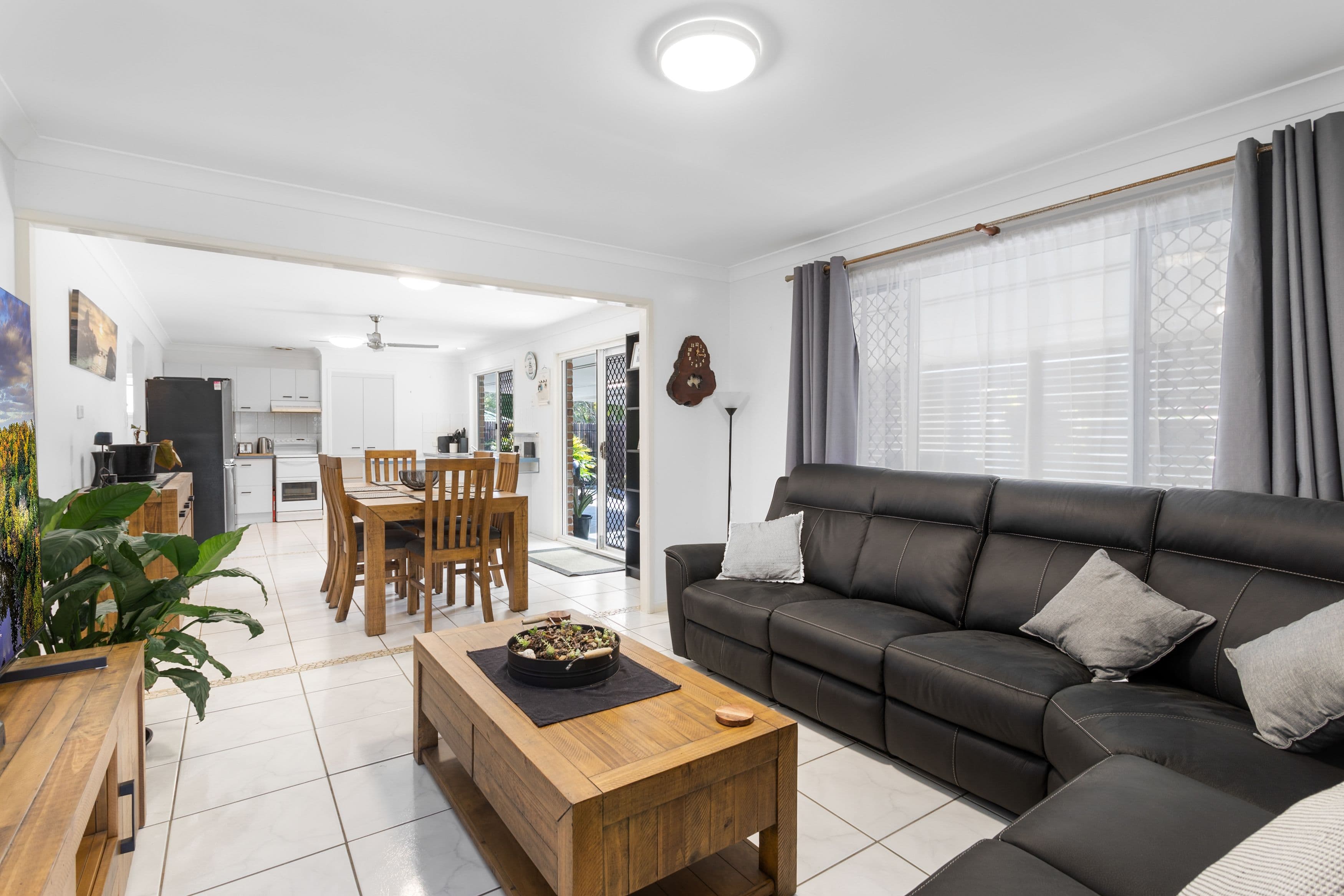 7 Lancaster Place, Sandstone Point QLD 4511, Sandstone Point - Thumbnail 3
