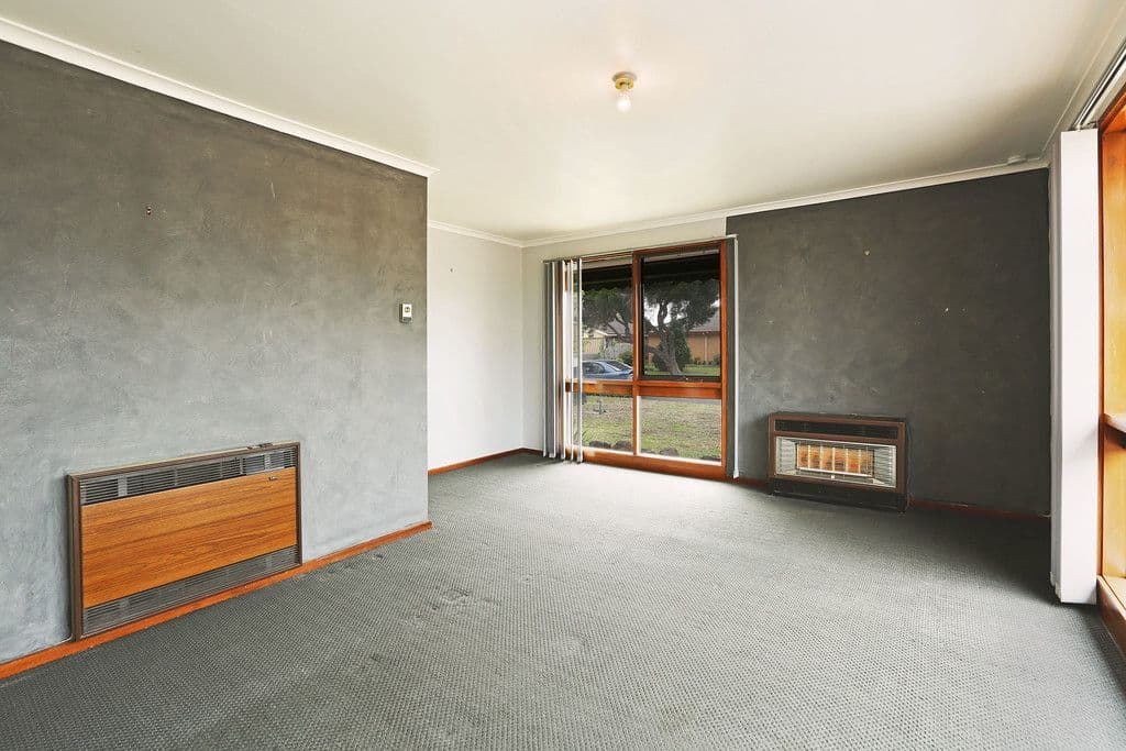 7 Shepherdson Avenue, Corio VIC 3214, Corio - Thumbnail 2