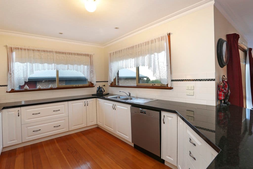 5 Boronia Court, Bellfield, Bellfield - Thumbnail 7