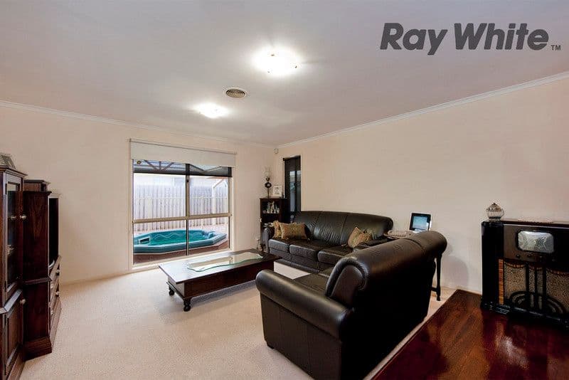 17 Gellibrand Close, SEABROOK VIC 3028, Seabrook - Thumbnail 2